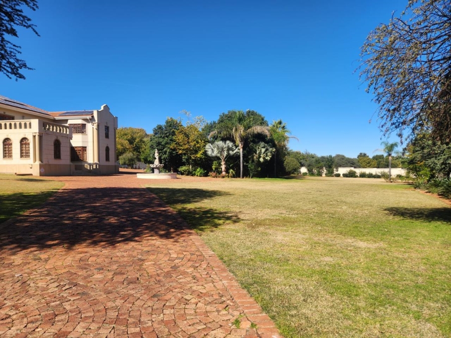 4 Bedroom Property for Sale in Wilkoppies North West
